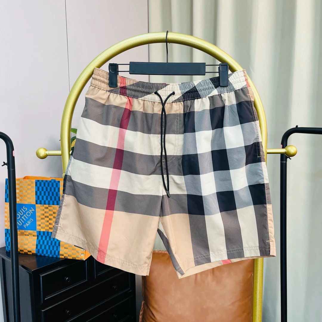 99新 BURBERRY/博柏利 卡其色经典格纹短裤 M码