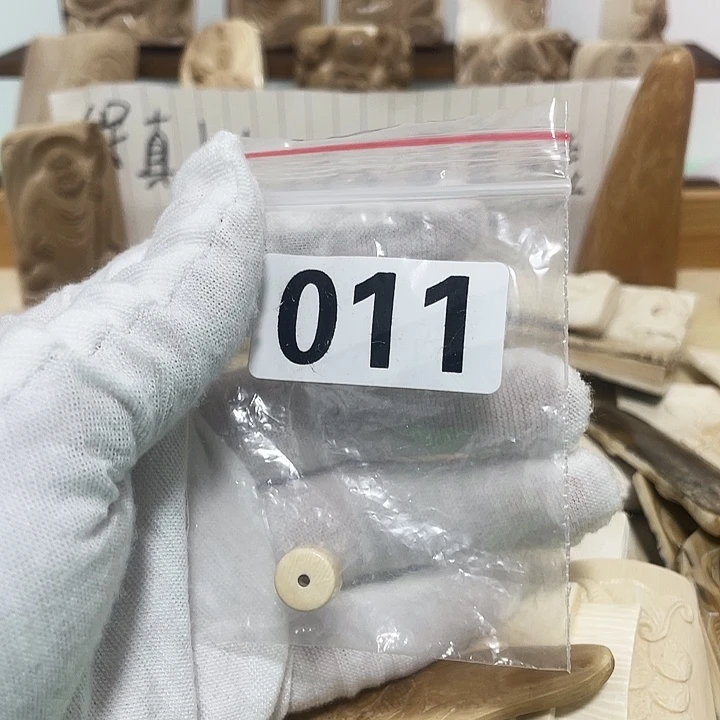 天然猛犸牙雕刻品