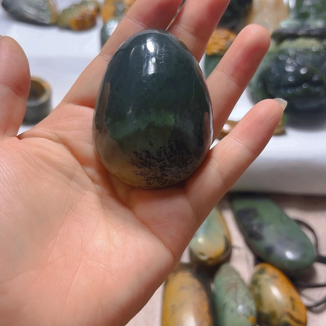 岫岩河磨玉（透闪石质玉）挂件未镶嵌沫*