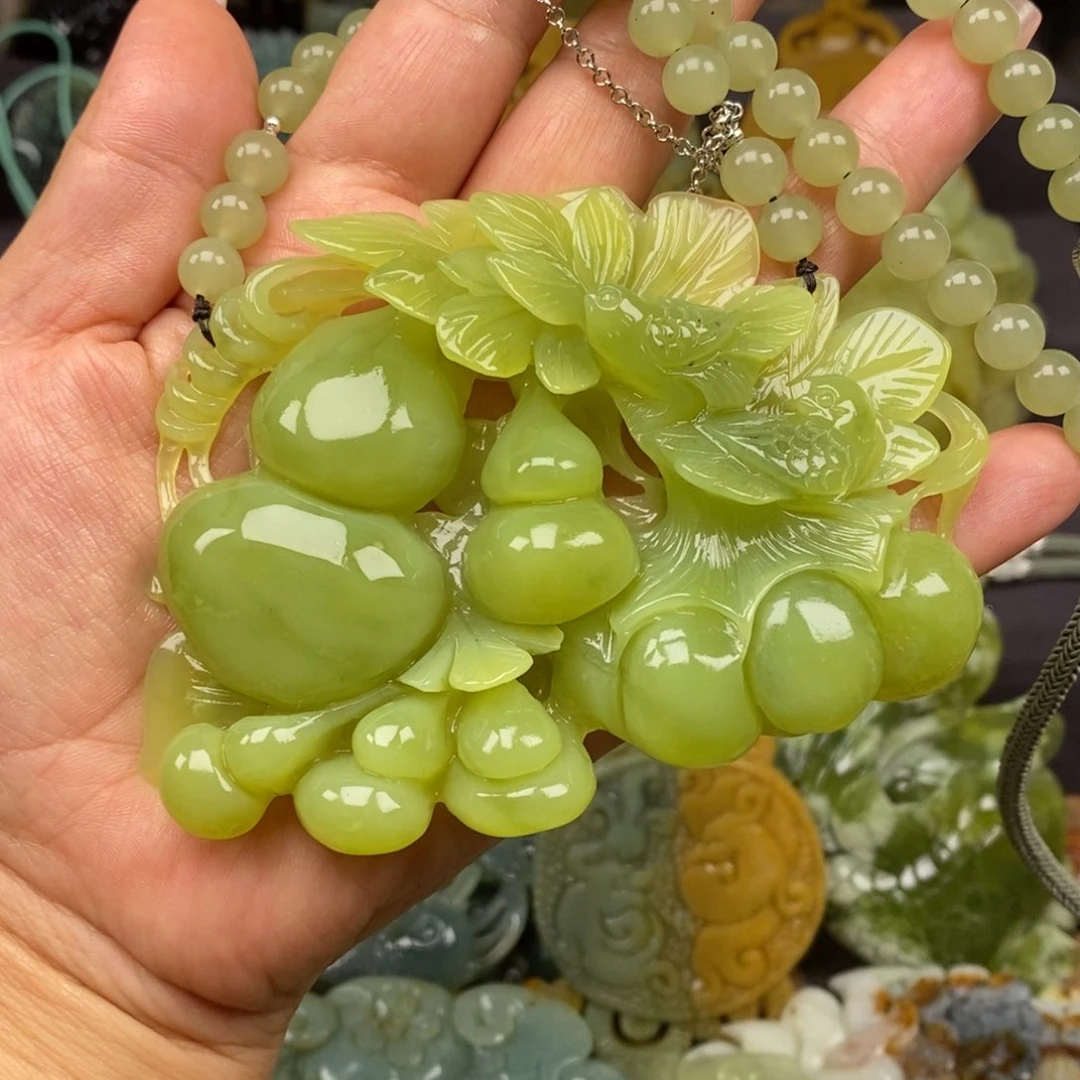 村***爷蛇纹石玉未镶嵌吊坠(赠链)