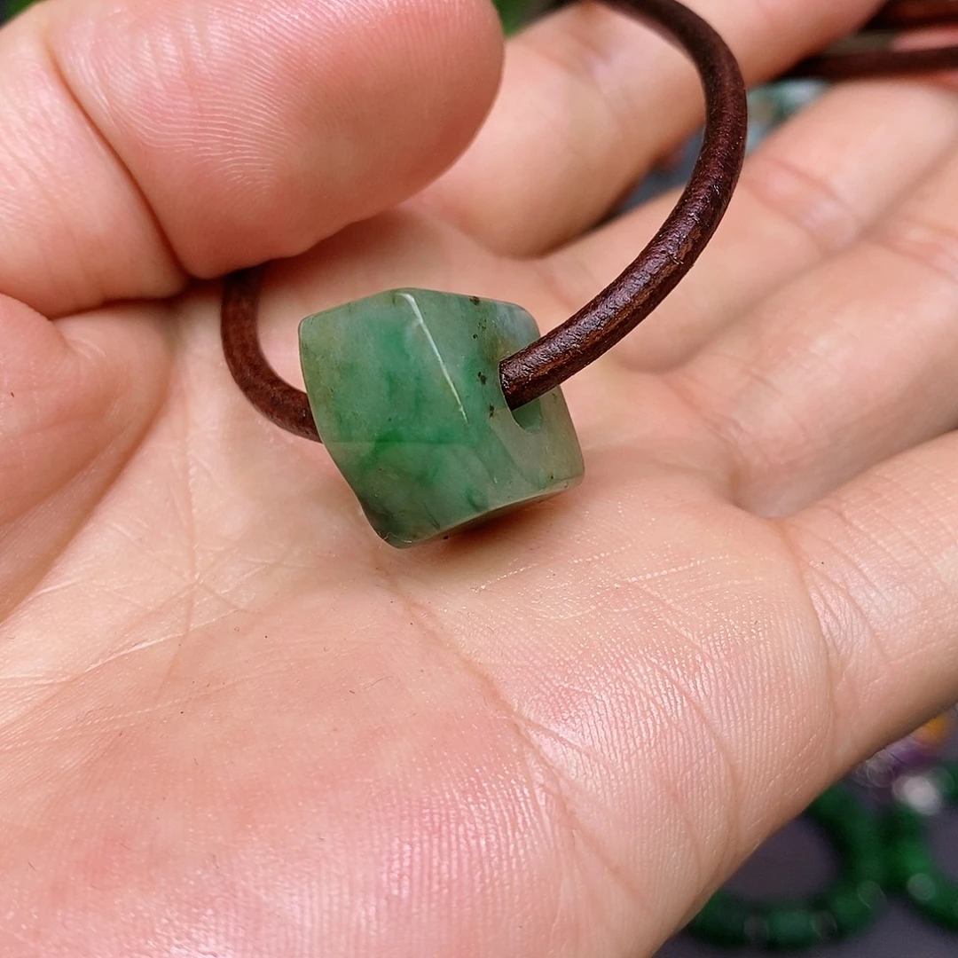 银S925镶嵌翡翠手链漂亮美眉