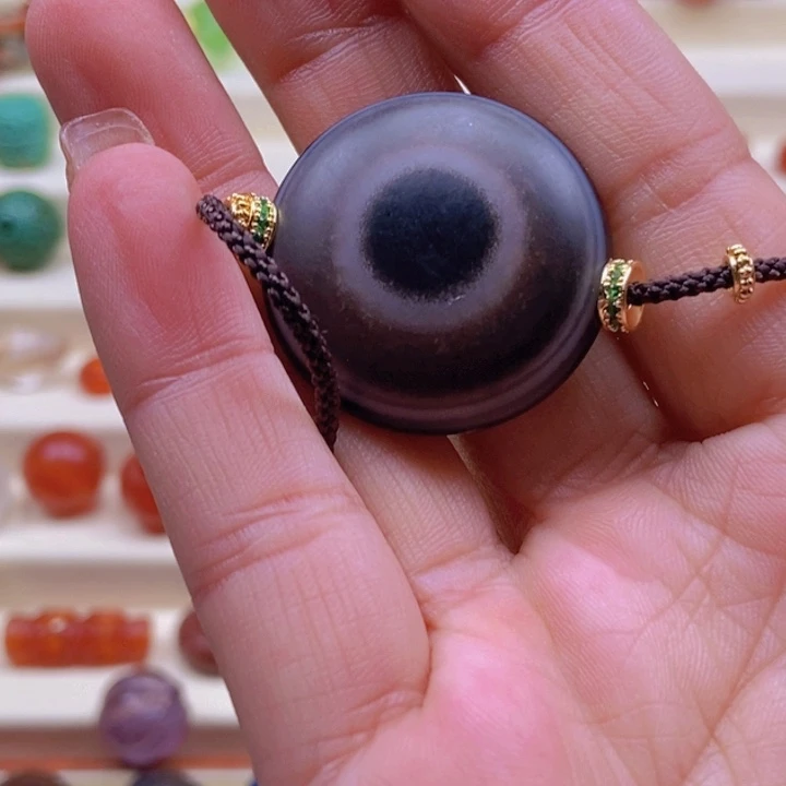 玛瑙/玉髓颈饰未镶嵌方*