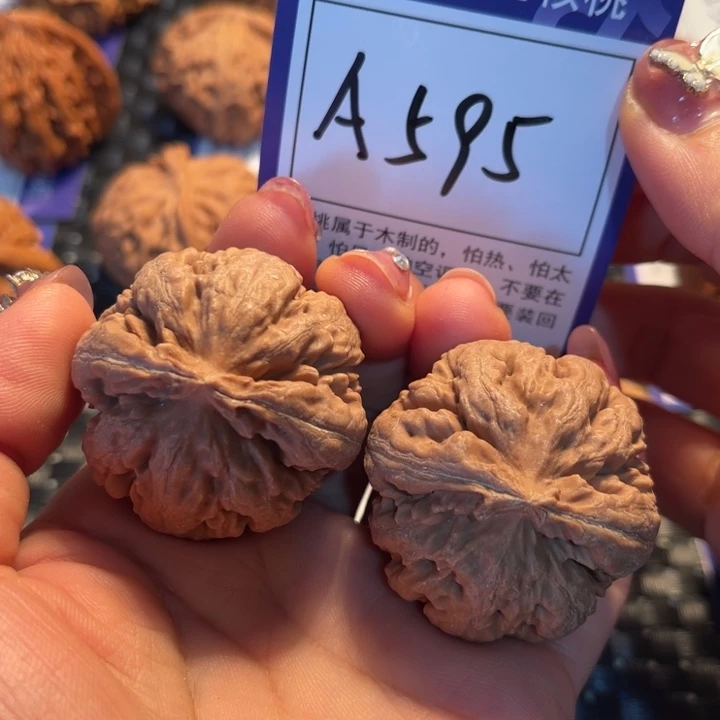 把件桃核40霸王龙A595