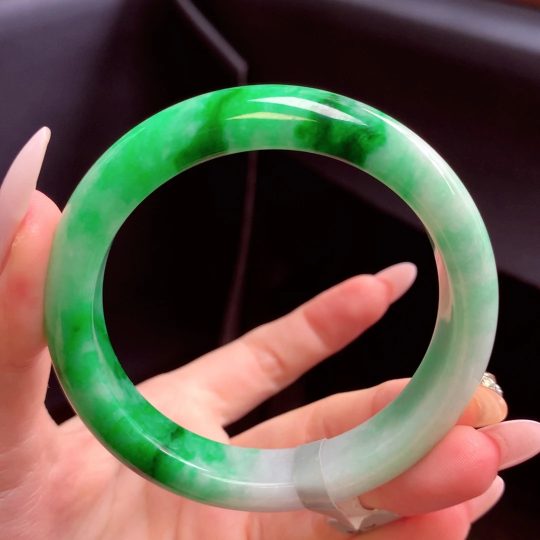 翡翠未镶嵌手镯翡翠