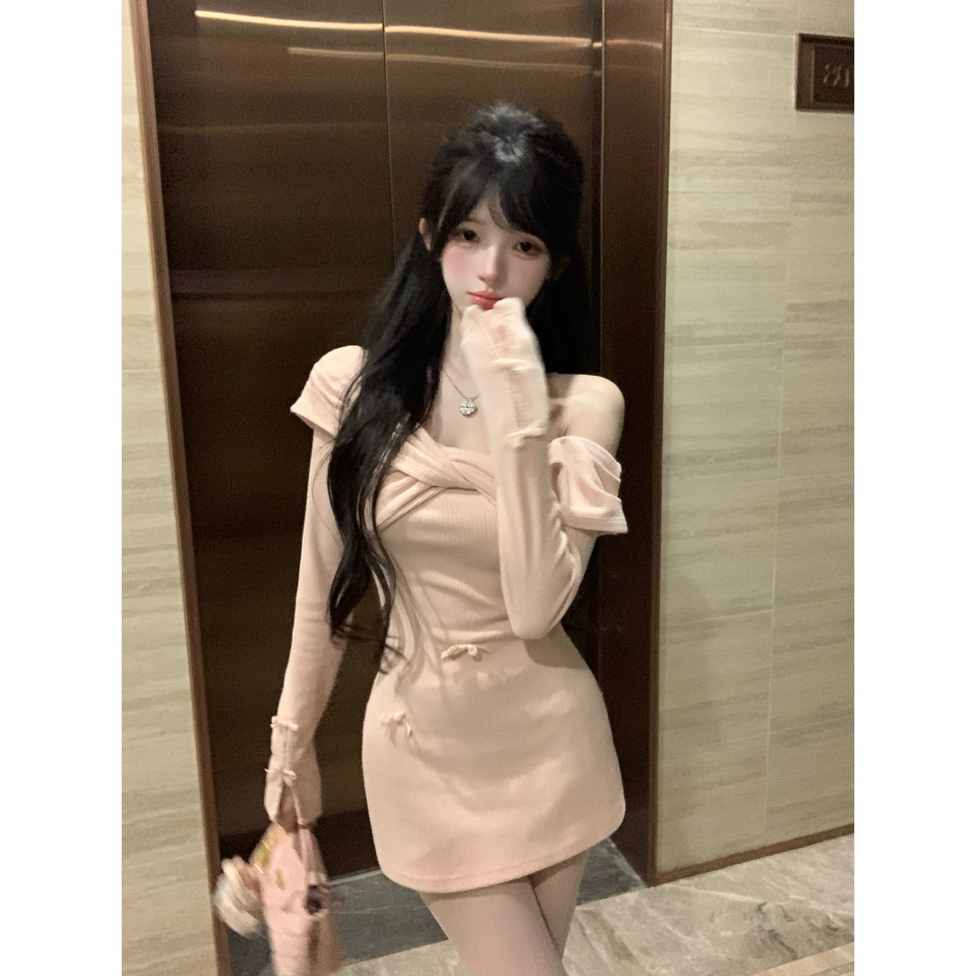 瑞茜·威瑟斯 甜梦公主 纯欲风小众设计显瘦性感针织连衣裙R9132D