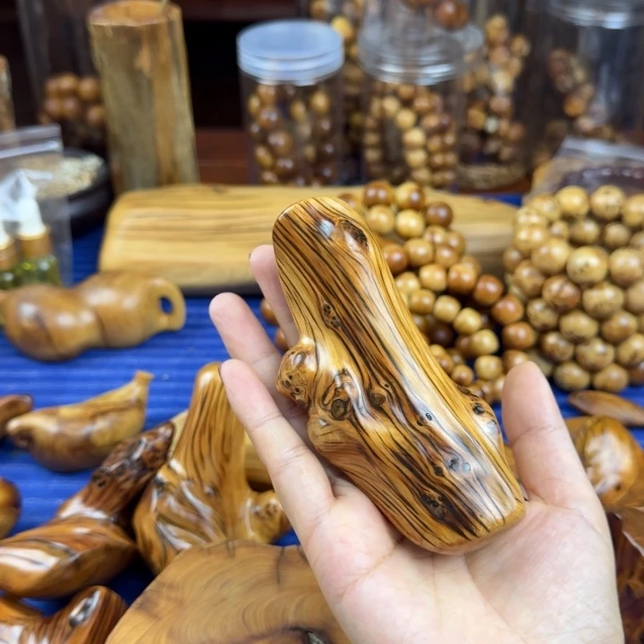 鼎***鑫柏木（崖柏）北太行崖柏陈化变异瘤疤虎皮骨料