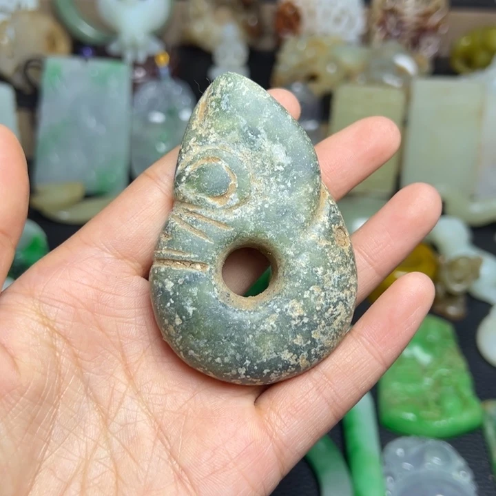 滴血莲花菩提吊坠