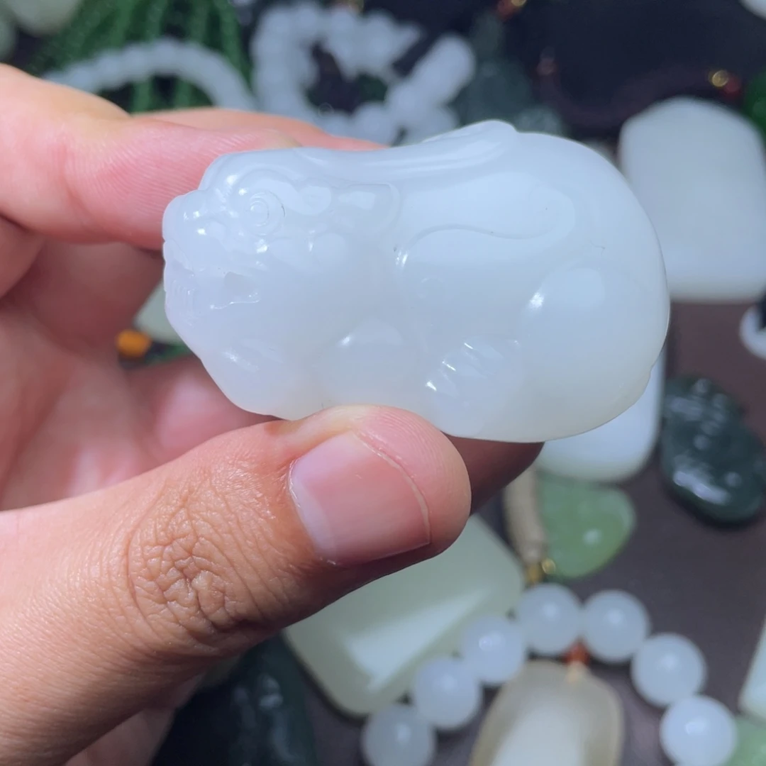 颈饰未镶嵌和田玉