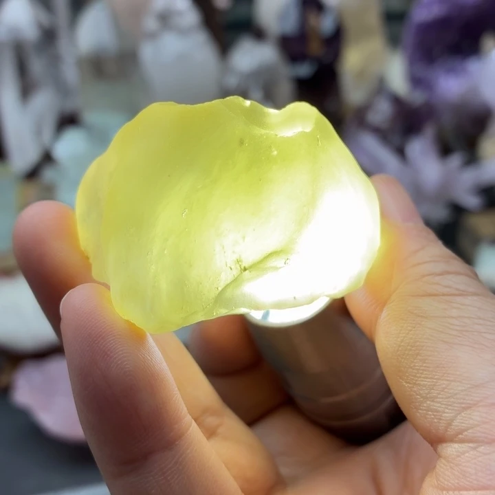 水晶摆件未镶嵌利比亚