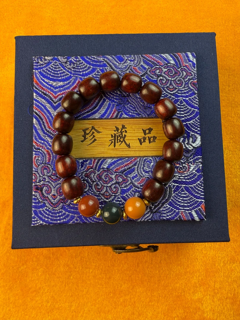 血檀老料.三羊开泰    T041
