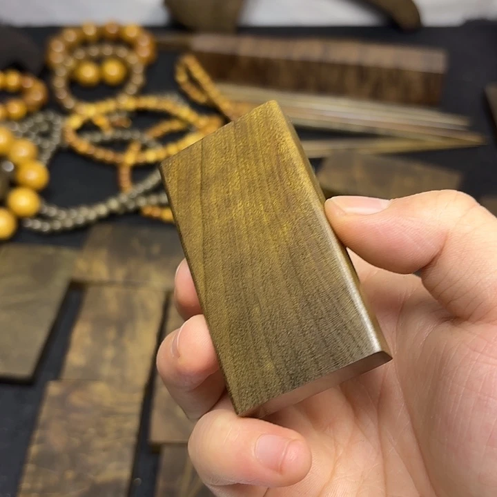 I***u金丝楠一物一拍链接