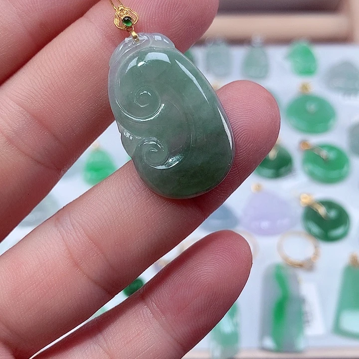 翡翠未镶嵌颈饰吊坠