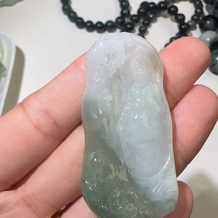 翡翠未镶嵌颈饰翡翠