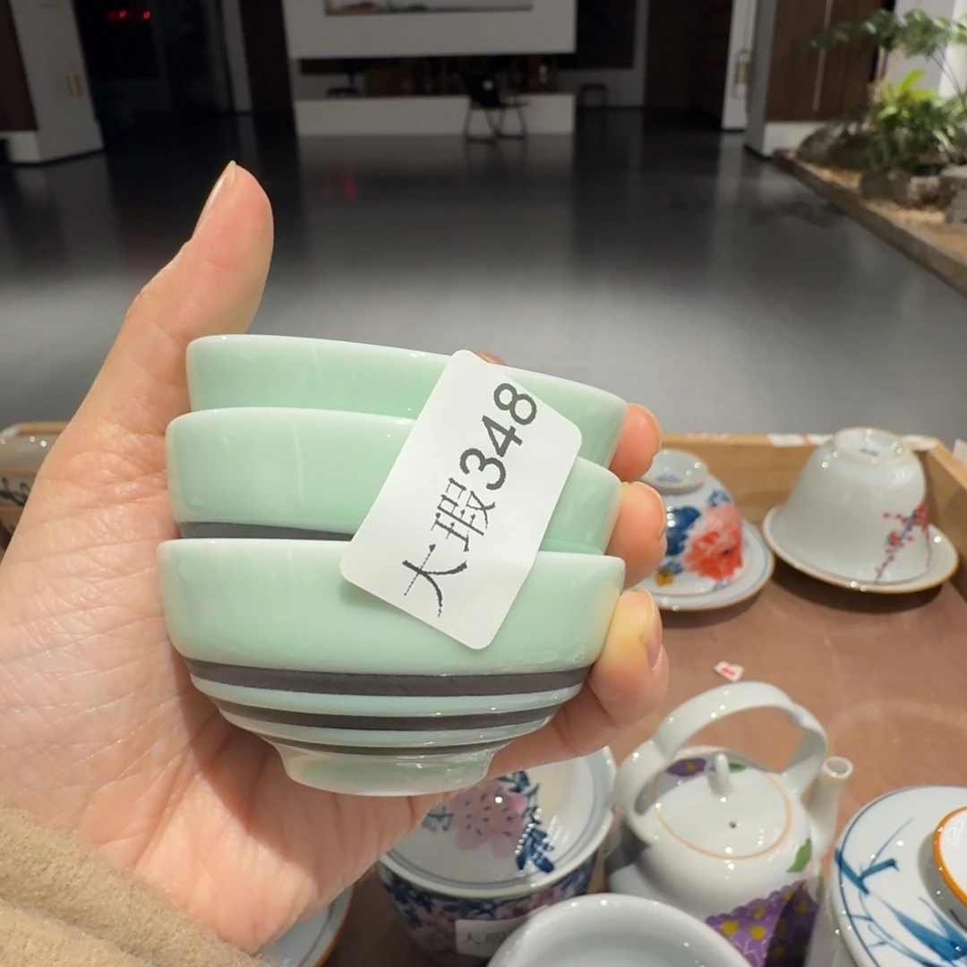 釉下手绘茶具微瑕