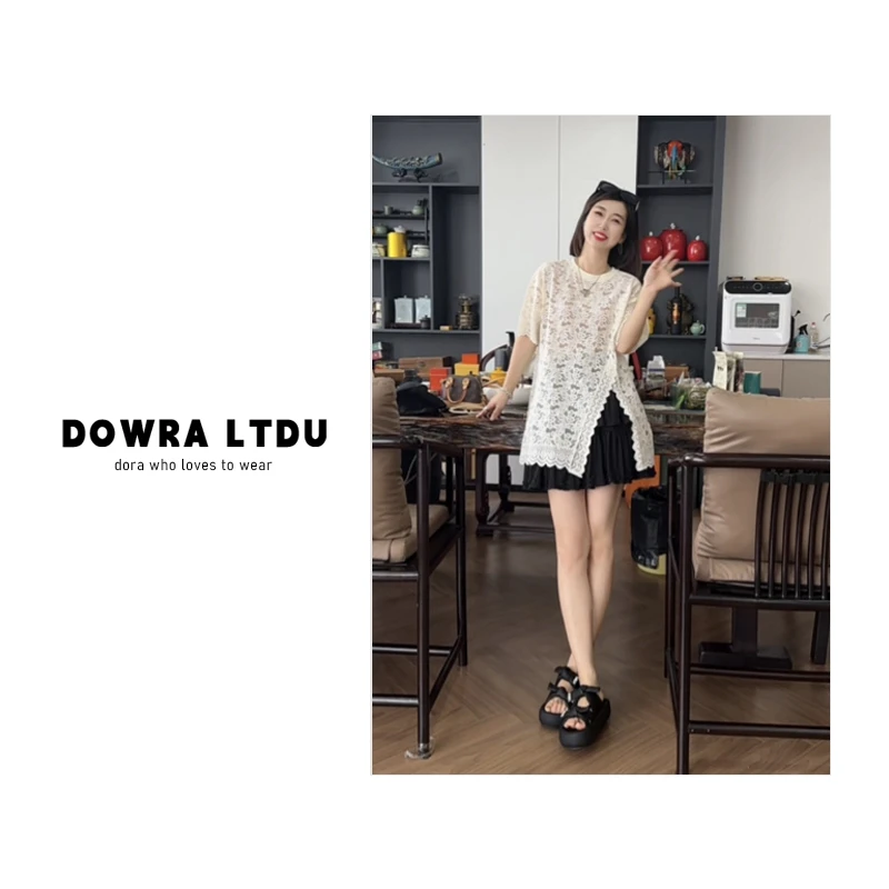 朵拉【盛夏花园】2025年夏季新款圆领蕾丝开叉百搭短袖T恤016-00332