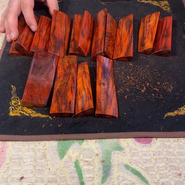 檀香紫檀（小叶紫檀）小木料