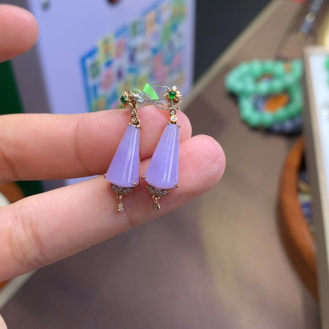 翡翠18K金镶嵌颈饰翡翠