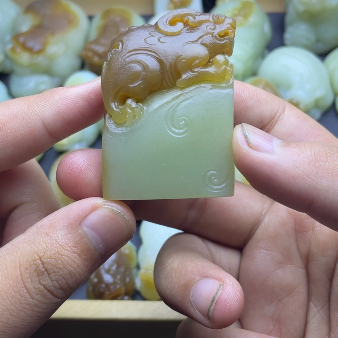 和田玉（糖玉）未镶嵌颈饰