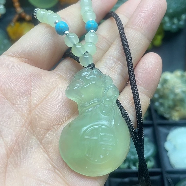 未镶嵌蛇纹石玉颈饰