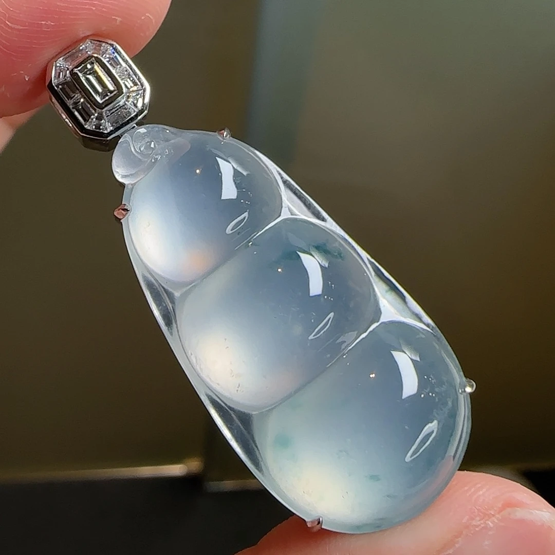 翡翠18K金镶嵌颈饰天然翡翠