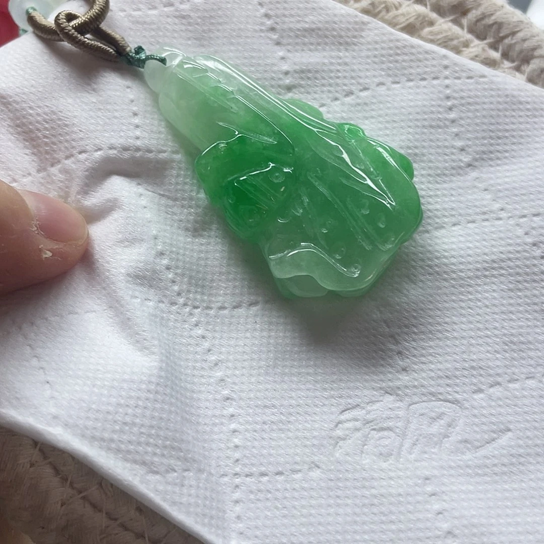 翡翠未镶嵌颈饰翡翠吊坠