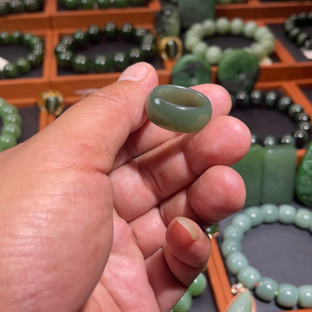 和田玉戒指未镶嵌