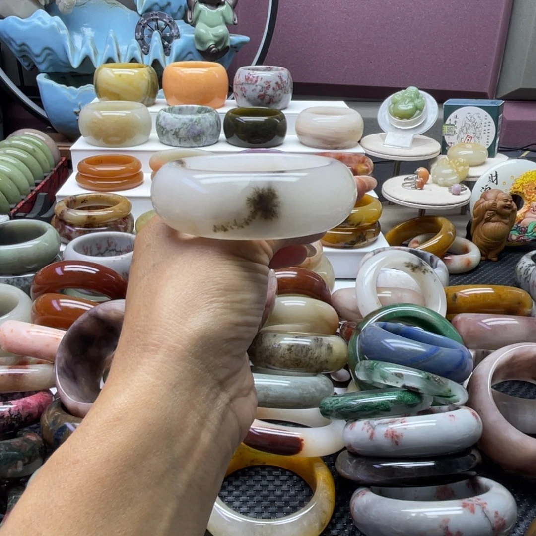 石英质玉手镯未镶嵌?****?