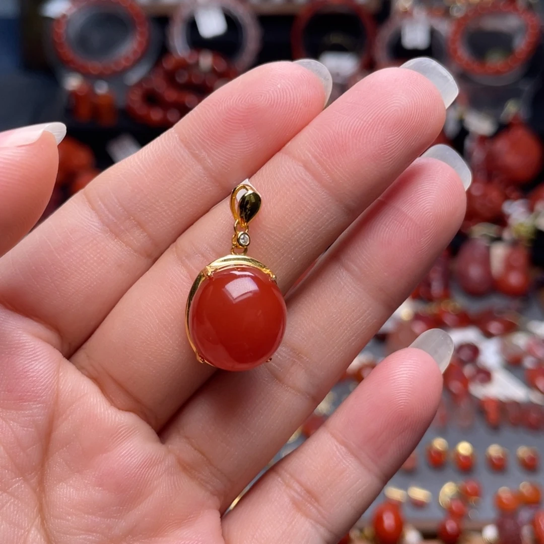 南红玛瑙银S925镶嵌原矿冰红吊坠