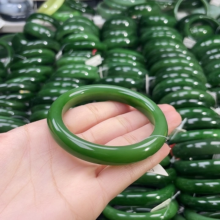 未镶嵌手镯和田玉（碧玉）