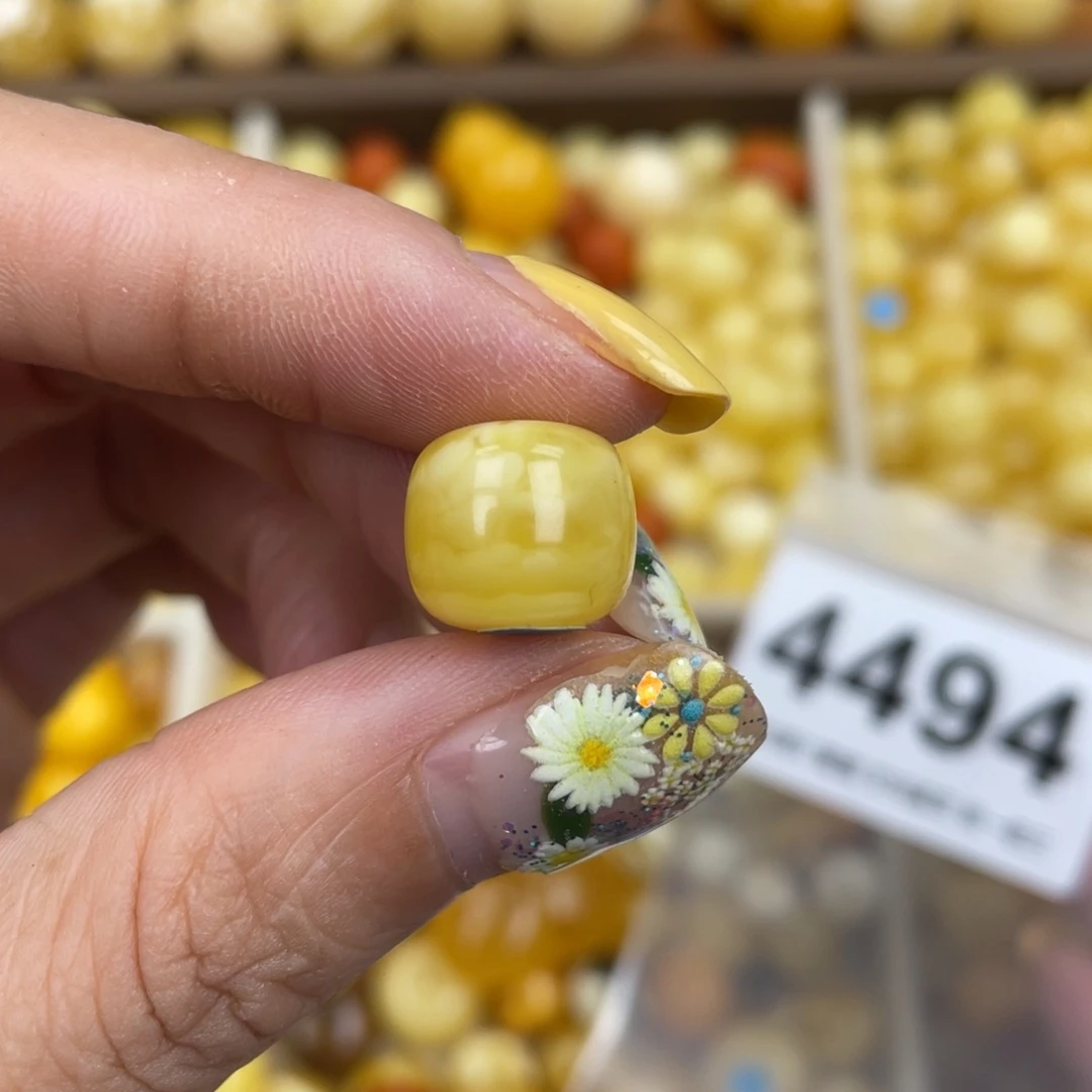 未镶嵌蜜蜡珠宝奇石12.4