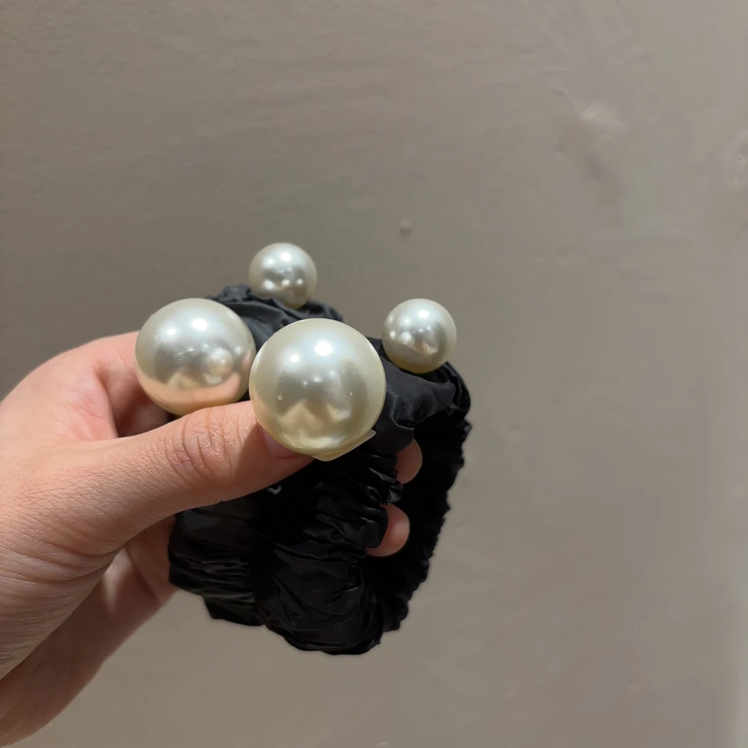 设计款珠珠褶皱发圈T108