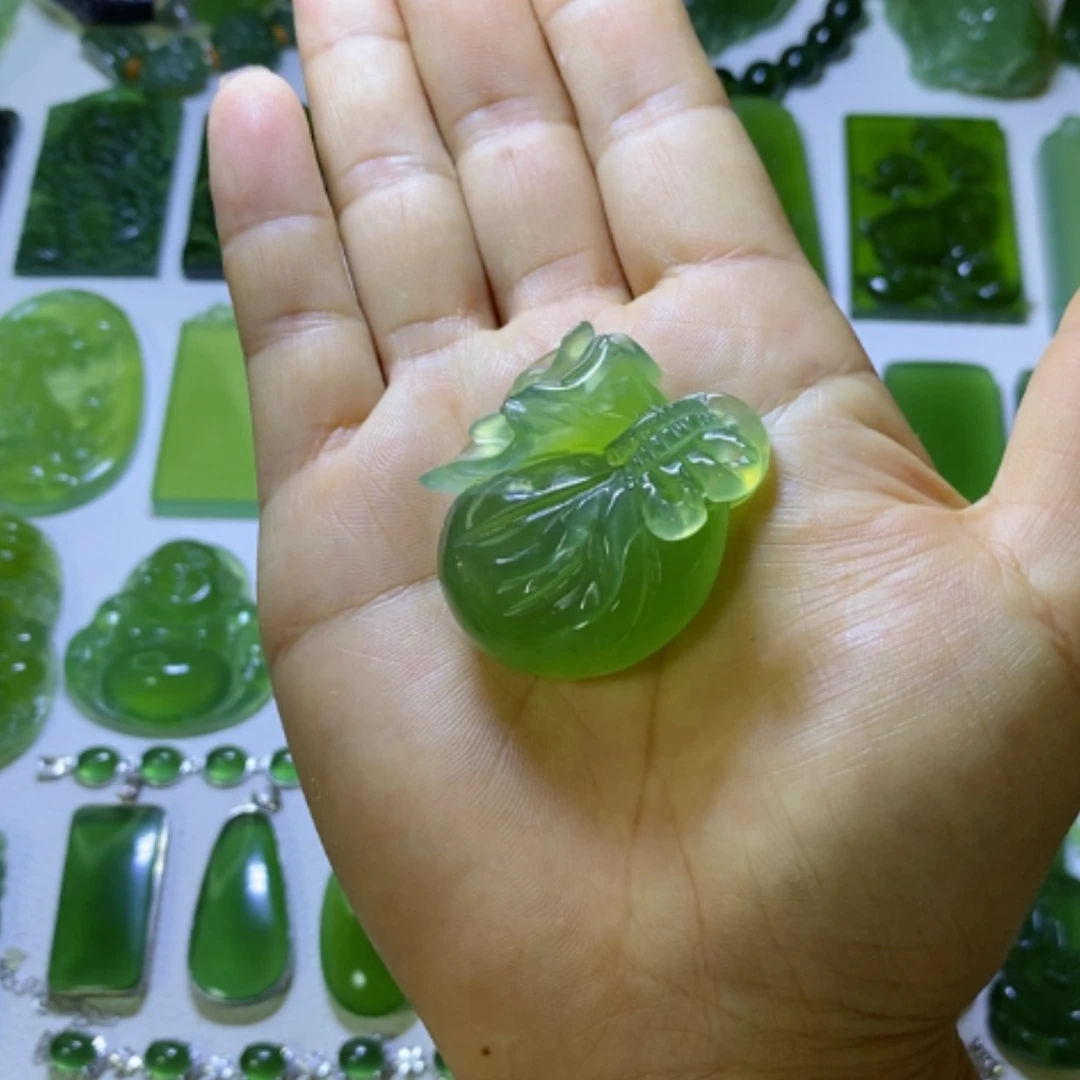 【闪购商品】未镶嵌蛇纹石玉颈饰