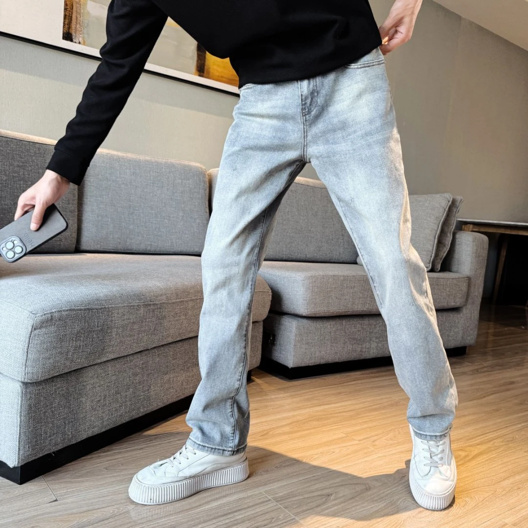 2025秋冬牛仔裤男宽松水洗浅蓝色百搭男士直筒修身高端男装长裤子