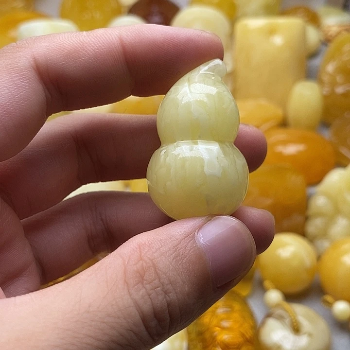 琥珀颈饰未镶嵌琥珀蜜蜡吊坠