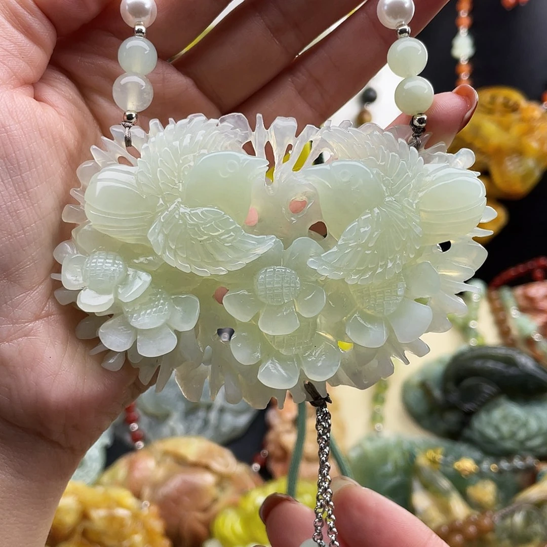 未镶嵌蛇纹石玉颈饰