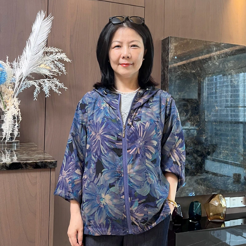 妈妈轻薄连帽碎花拉链夏秋穿搭外套空调服上衣2559