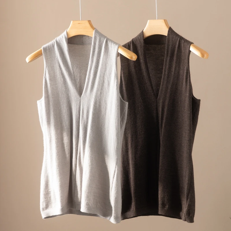 松弛轻盈女士精纺山羊绒无袖深V领套衫