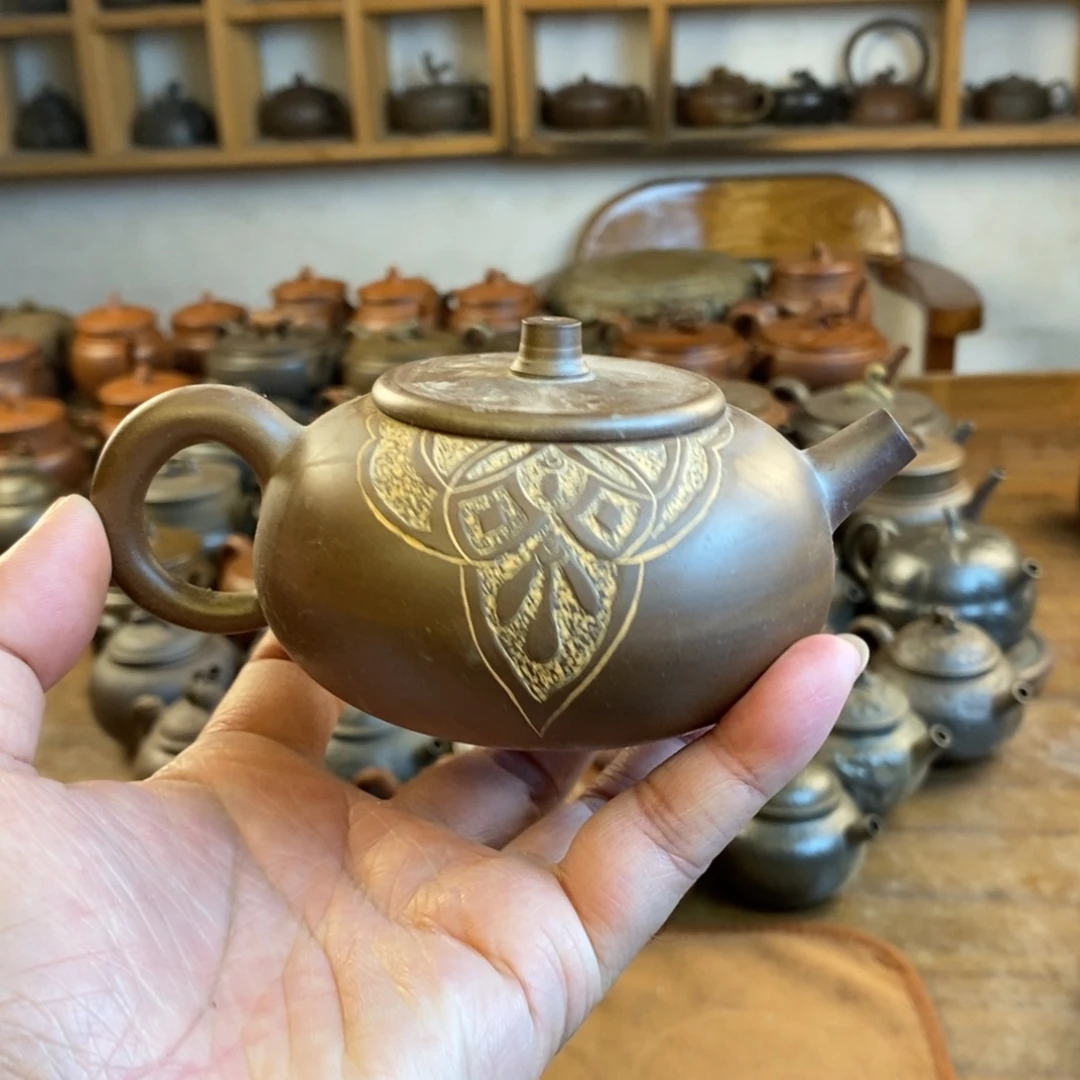 覃***肉坭兴陶茶壶……………茶壶