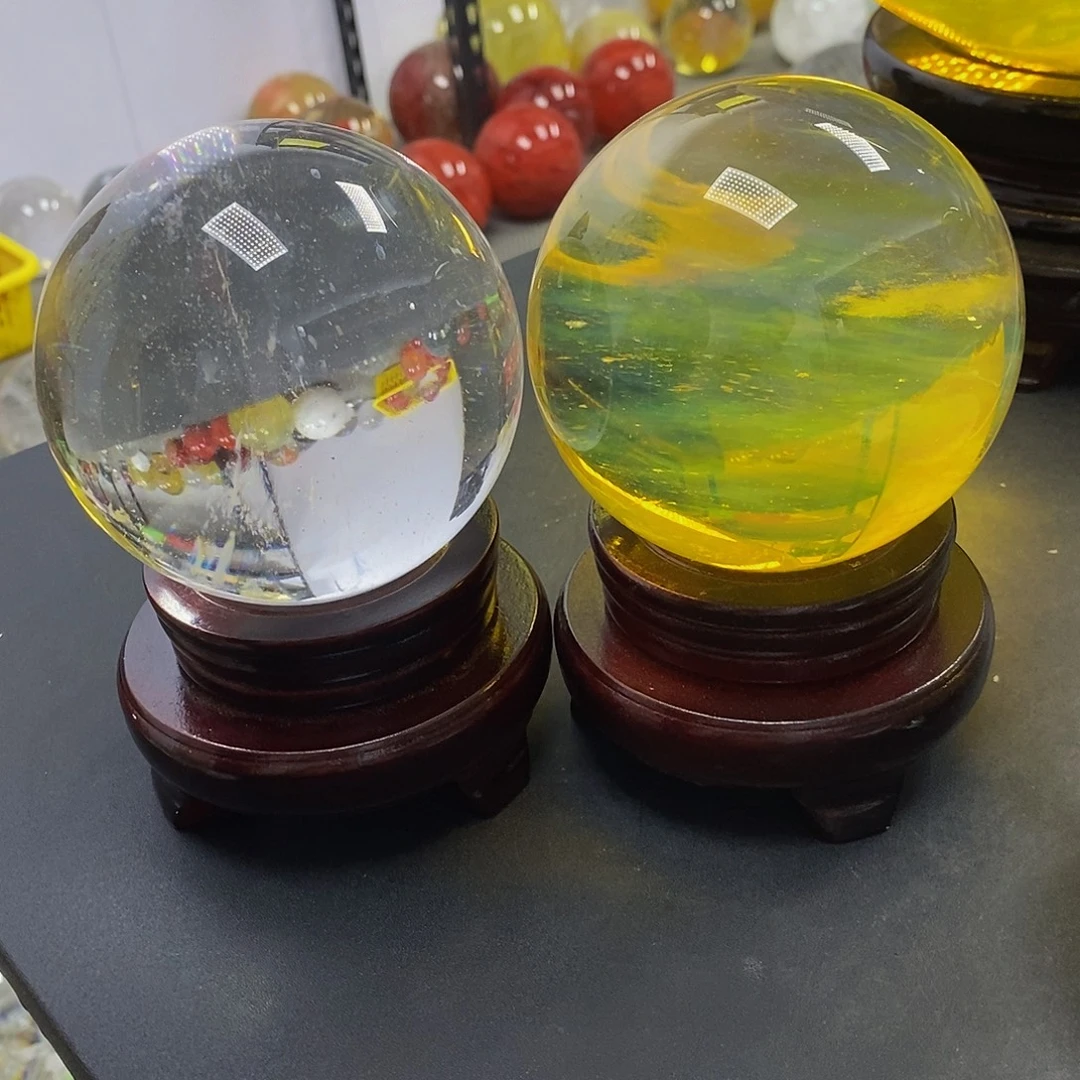 .***间石材9.5厘米黄白摆件