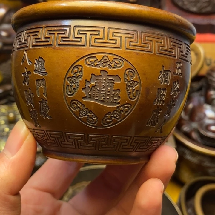 铜器摆件做工精良