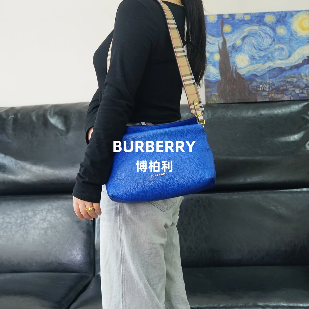 95新 BURBERRY/博柏利 深蓝色荔枝纹斜挎托特包/HD03204022/4022