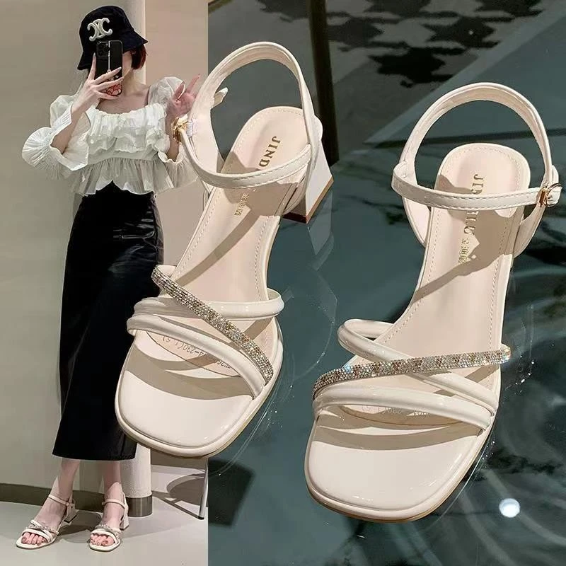 法式凉鞋高档2025夏季新款一字百搭时尚仙女女士露趾洋气爆款低跟