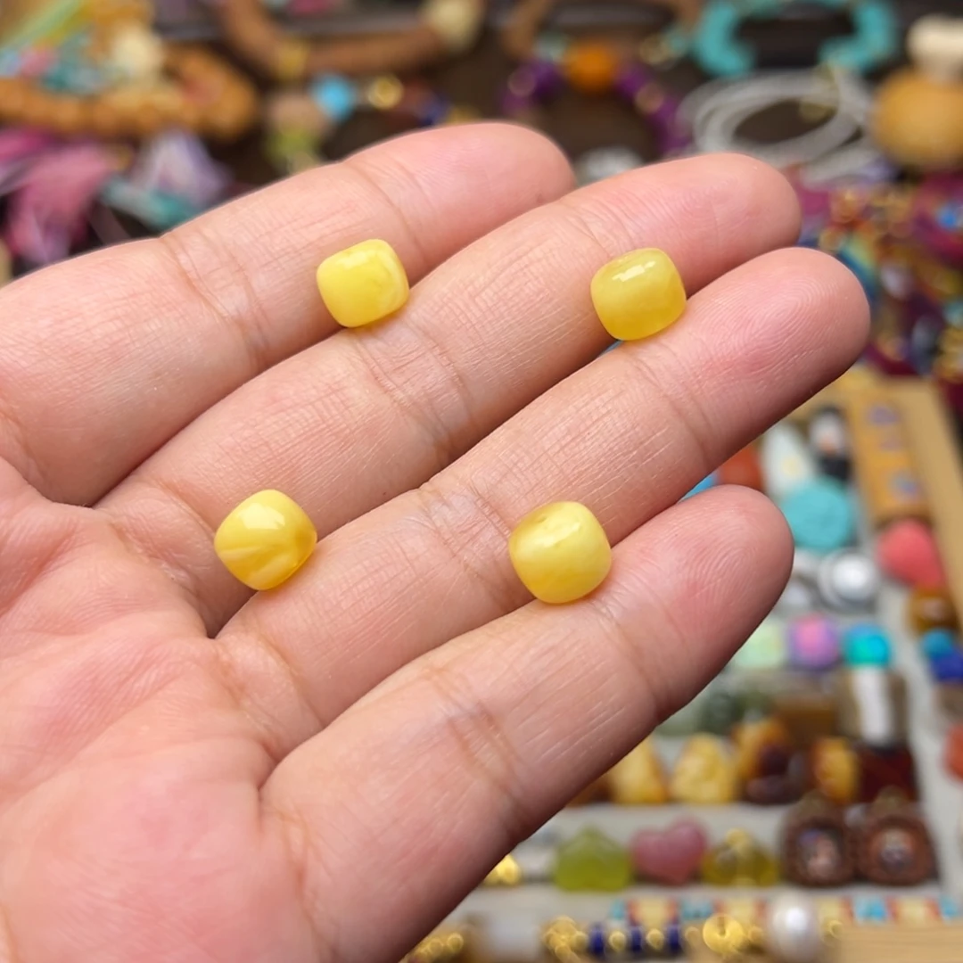 蜜蜡未镶嵌裸石8mm老型发一颗