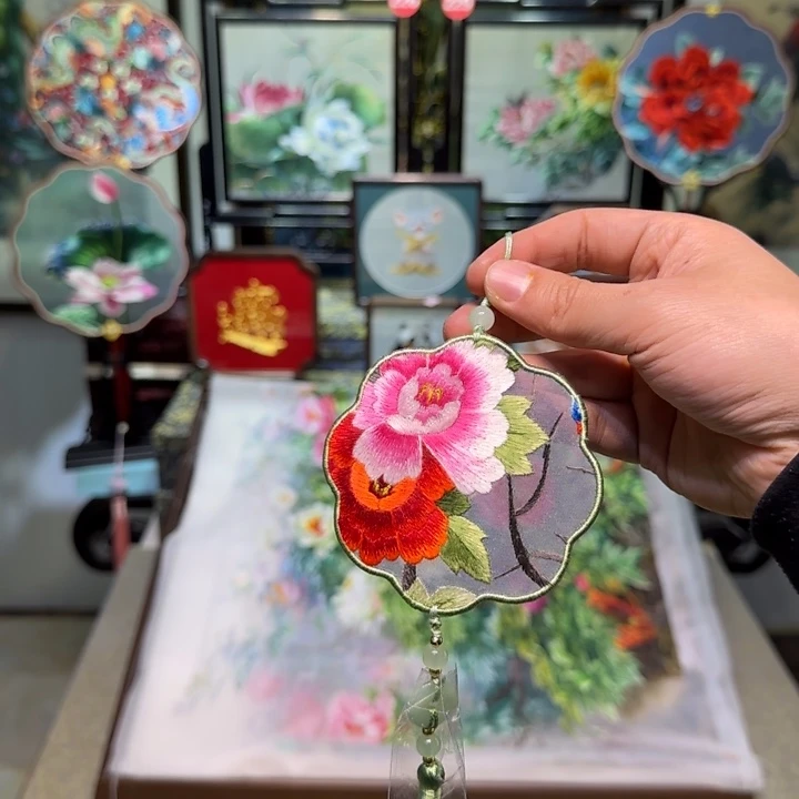 刺绣刺绣工艺精湛