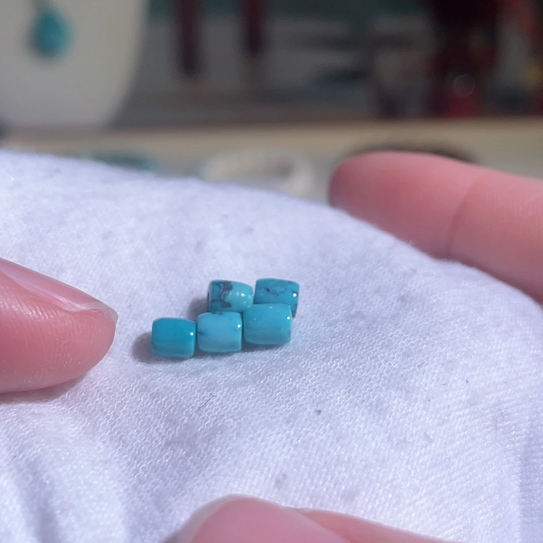 绿松石配饰未镶嵌