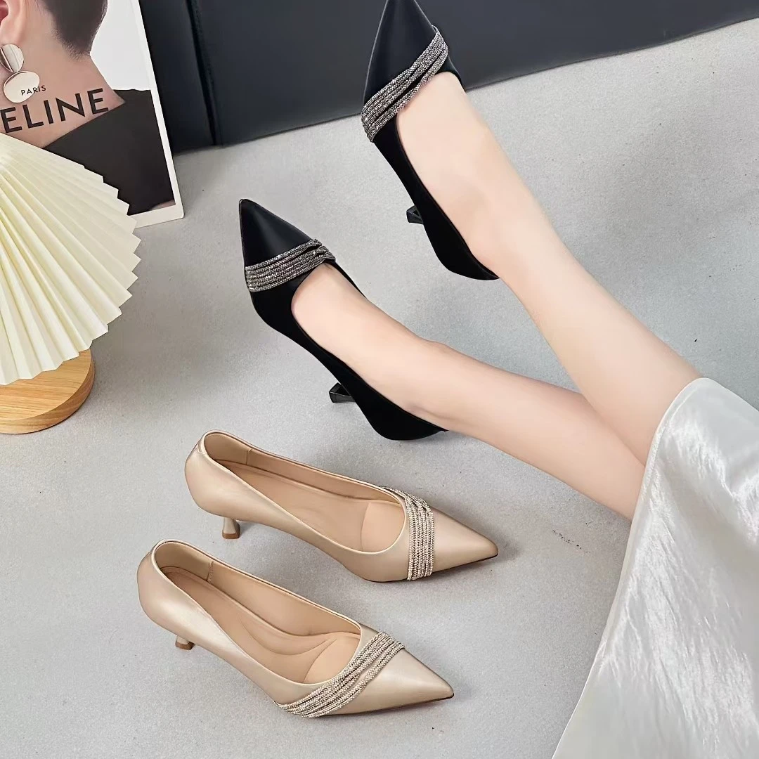 欧陌女鞋2025秋季新款法士小香风尖头细跟时装高跟鞋浅口单鞋