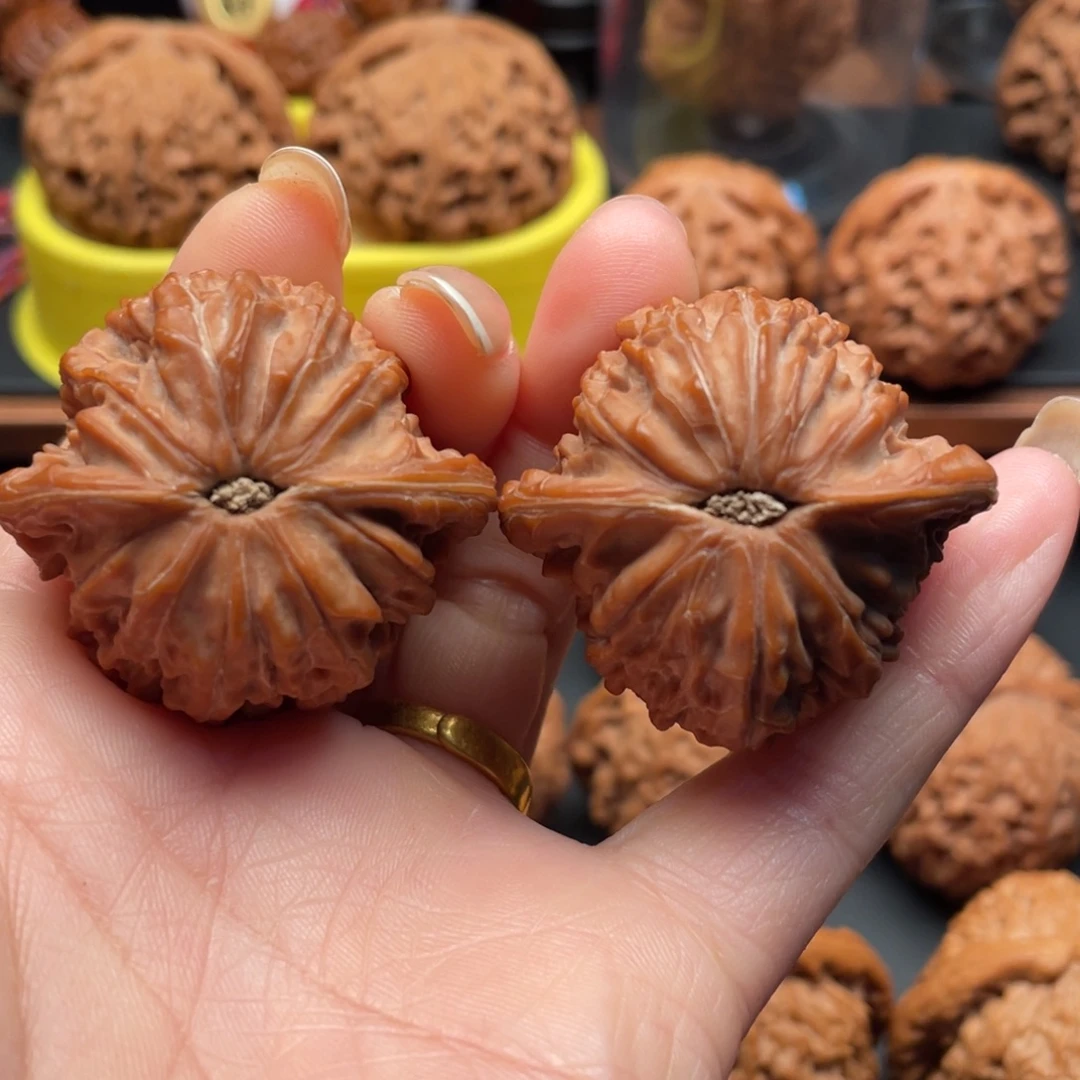 梁***）文玩核桃把件磨盘40