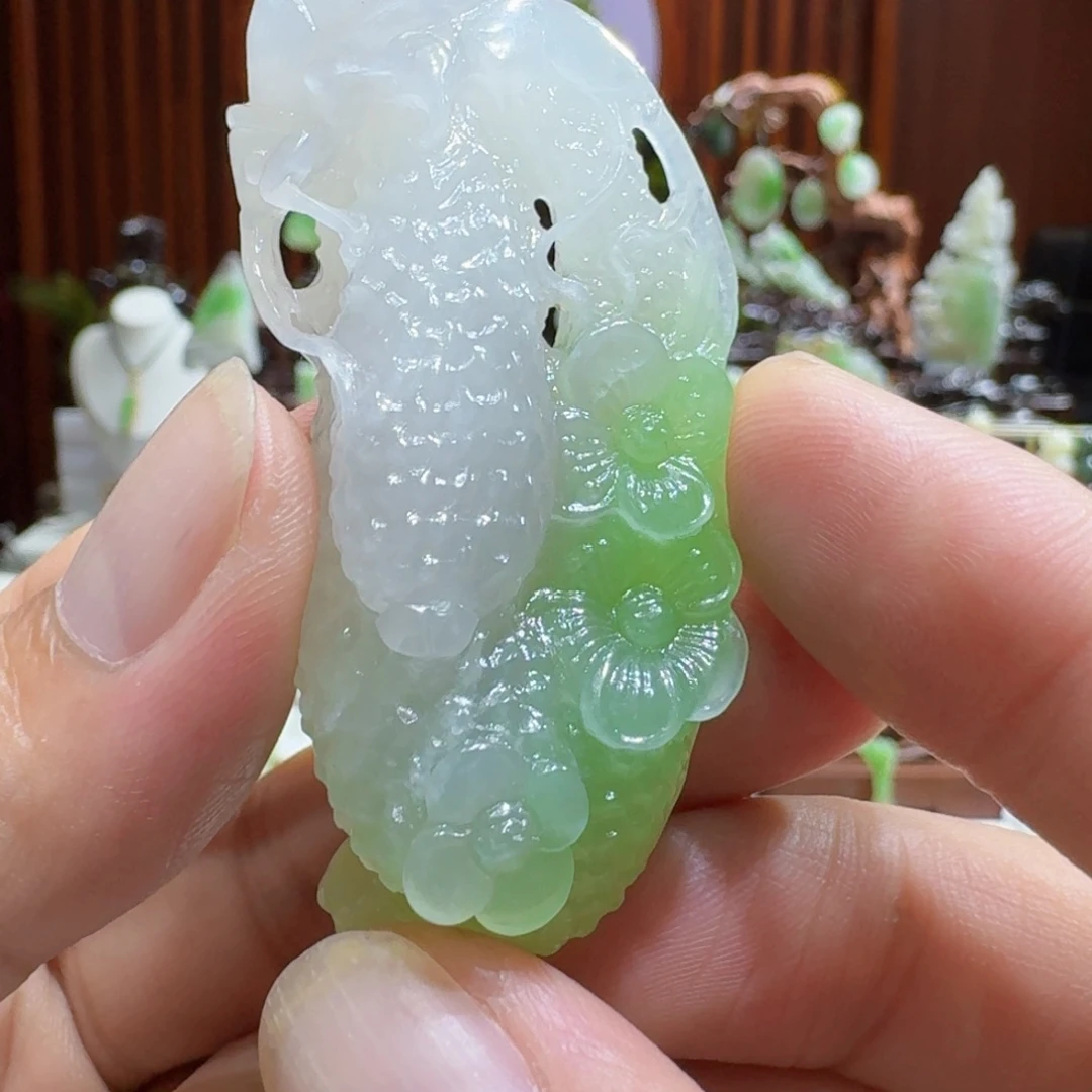 未镶嵌和田玉（翠青玉）挂件和田玉青海翠青三色花开富贵