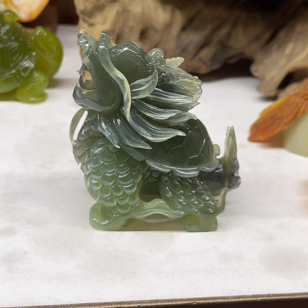 往***风蛇纹石玉未镶嵌珠宝奇石