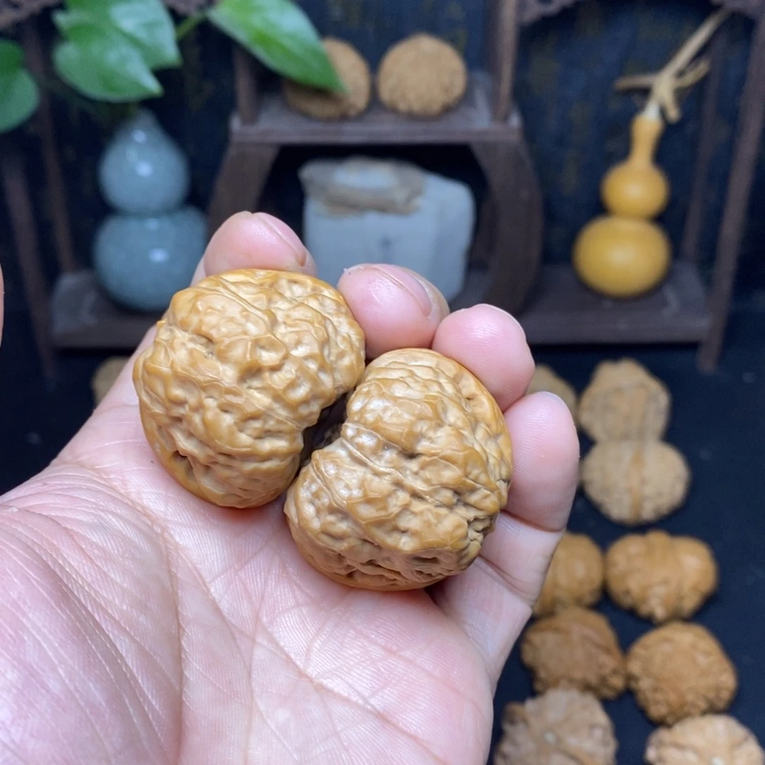 文玩核桃吊坠星***风38蛤蟆头